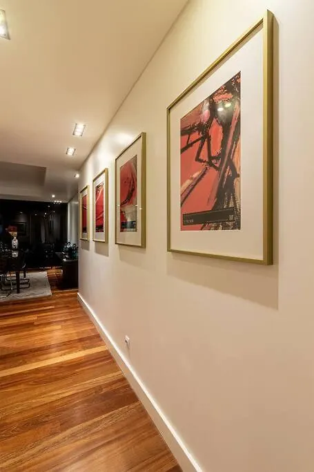 Chiado Deluxe Modern Feel 3 Bedroom Apartment Lisbon