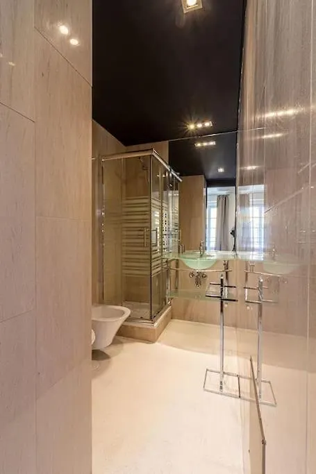 Chiado Deluxe Modern Feel 3 Bedroom Apartment Lisboa